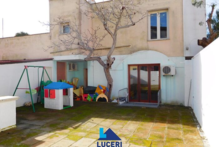 Casa in vendita in Via Giuseppe Garibaldi Alezio Le Italia, Alezio