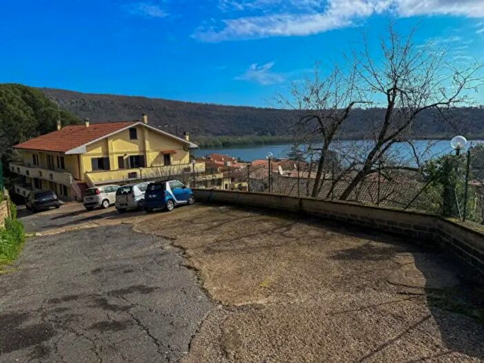 Appartamento con 5 locali in vendita in Via Monticello, Trevignano Romano