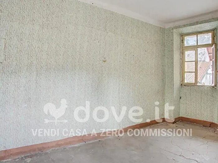 Appartamento con 6 locali in vendita in Via della Chiesa e, Mesenzana
