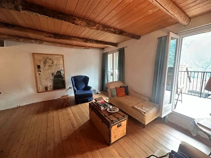 Casa quadrilocale in vendita in Via Parrocchiale, Garzeno