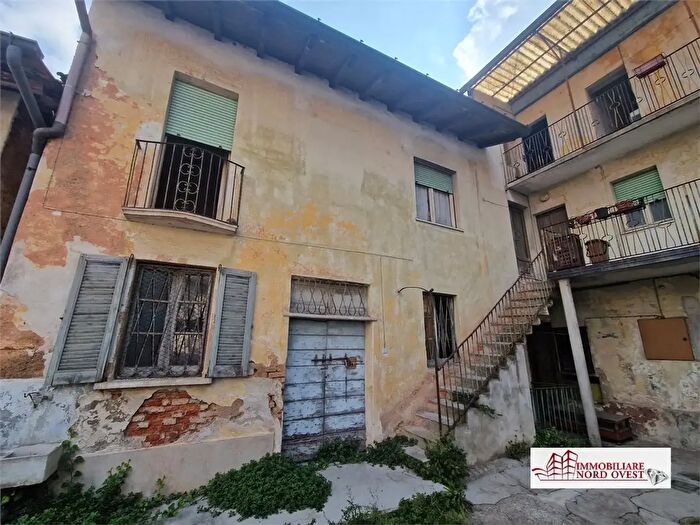 Appartamento trilocale in vendita in Via Manzoni Snc, Boffalora Sopra Ticino