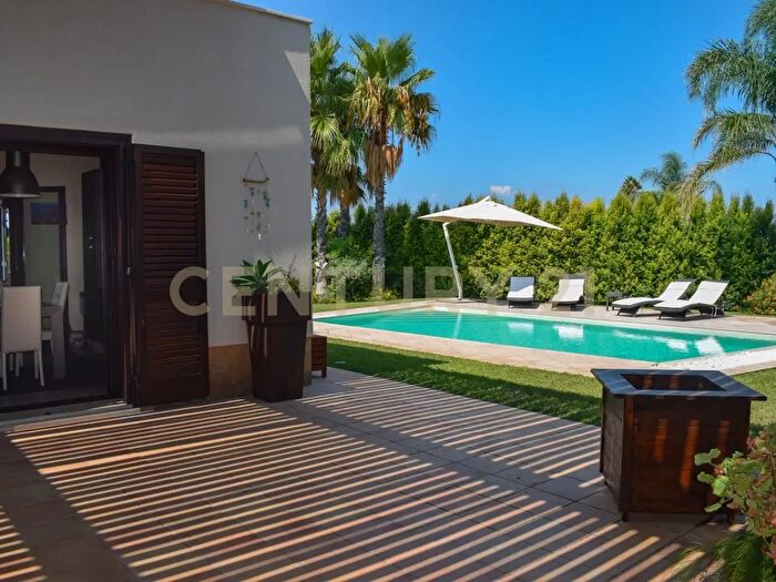 Casa con 5 locali in vendita in Contrada Gisira a, Augusta