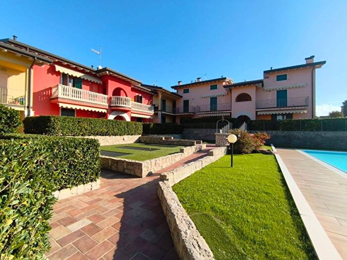 Appartamento trilocale in affitto in Lazise