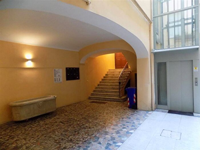 Appartamento bilocale in affitto in Strada Luglio, Centro Storico, Parma