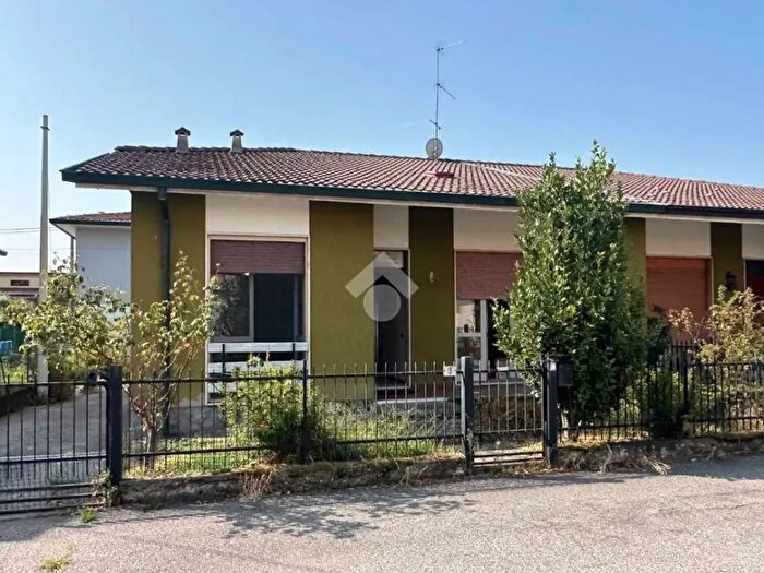 Casa trilocale in vendita in Via Vaianello, Vaiano Cremasco