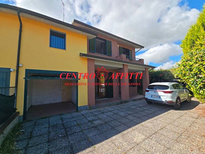 Casa con 5 locali in affitto in Via Lavoro, Prado, Cura Carpignano