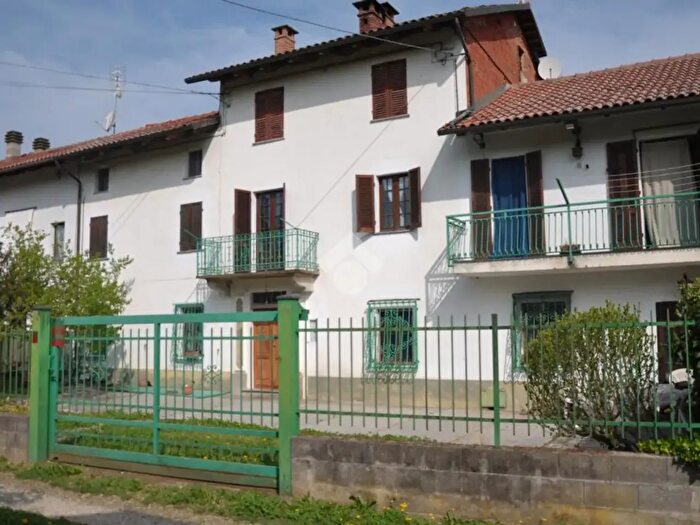 Casa con 8 locali in vendita in Str Rastello, Antignano