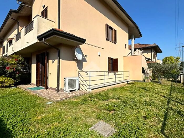 Casa bilocale in vendita in Via Michelangelo Buonarroti, Pozzuolo Martesana