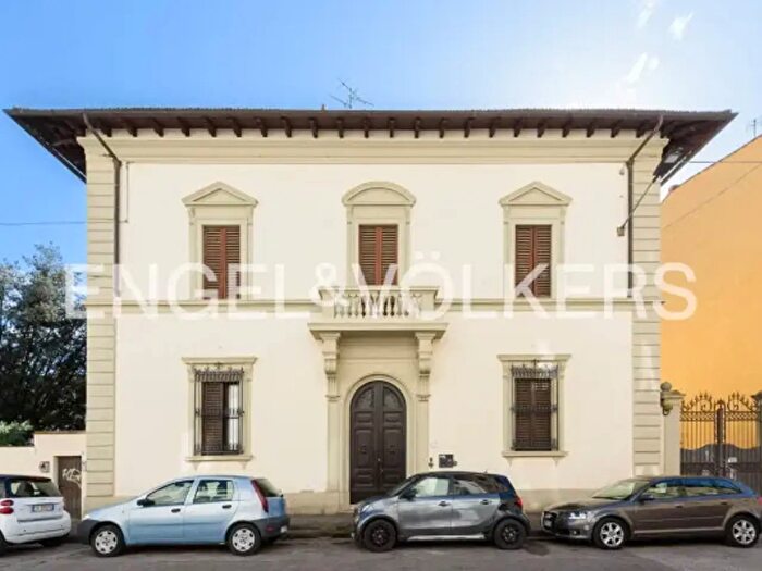 Appartamento con 6 locali in vendita in Via Vittorio Emanuele II, Firenze