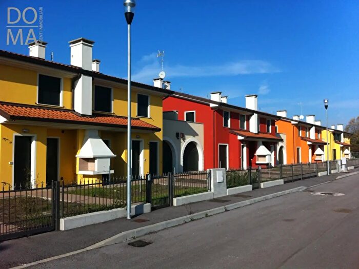Casa trilocale in vendita in Porto Viro