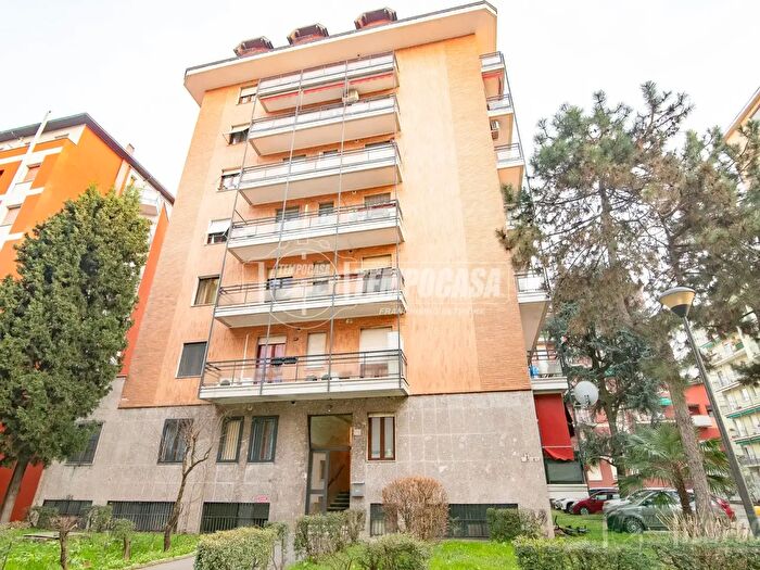 Appartamento bilocale in vendita in Via Giovanna dArco a, Sesto San Giovanni