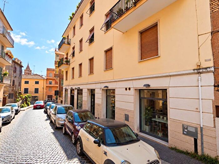 Appartamento trilocale in affitto in Via Arnaldo Parmegiani, Centro, Tivoli