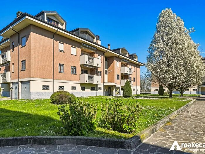 Appartamento bilocale in vendita in Via Salvo dAcquisto, Carpiano