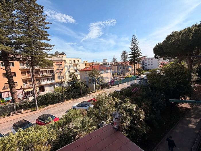 Appartamento quadrilocale in vendita in Via Paolo Boselli, Taggia