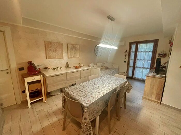 Casa quadrilocale in vendita in Via del Piano, Lastra A Signa