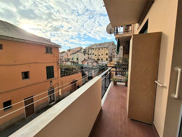 Appartamento quadrilocale in vendita in Via Ramellina, Genova