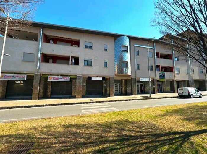 Appartamento con 5 locali in vendita in Viale Giacomo Mancini Popilia Cosenza Calabria Italia, Cosenza