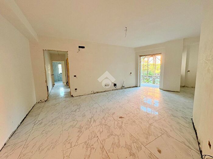 Appartamento trilocale in vendita in Via Portogallo, Rende