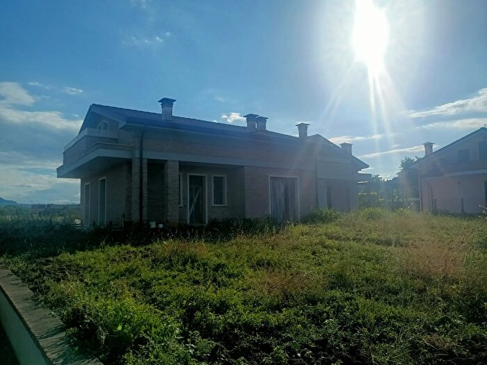 Casa con 10 locali in vendita in Rimini