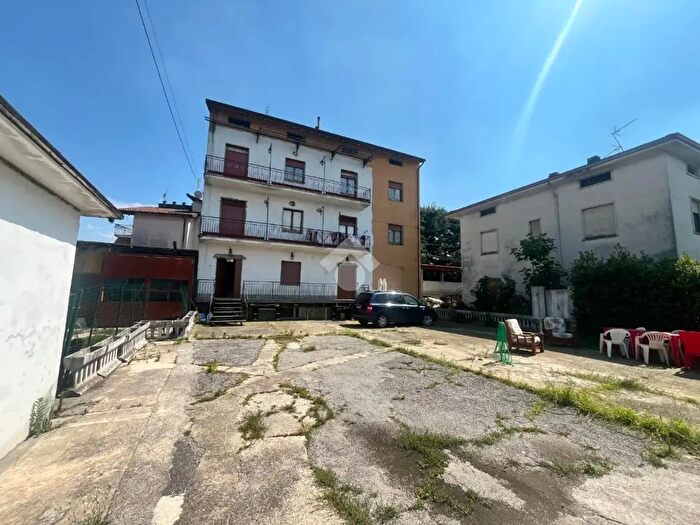 Casa con 6 locali in vendita in Via Partigiani, Treviolo