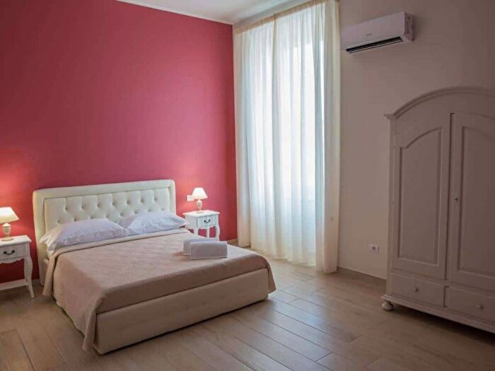 Appartamento quadrilocale in affitto in Via Sacra, Centro, Pompei