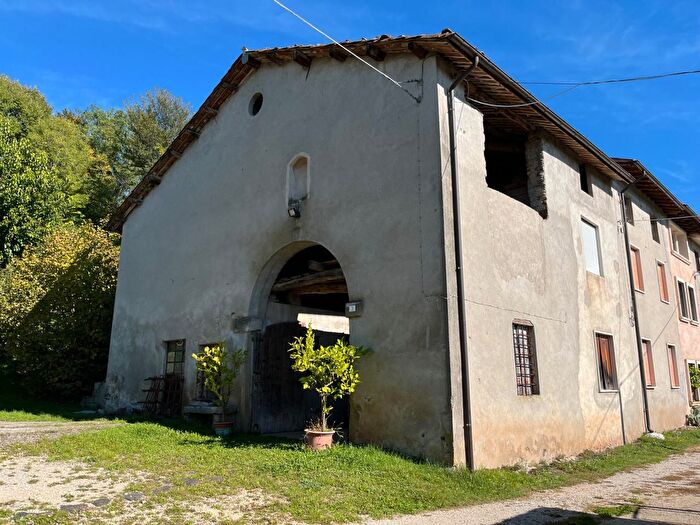 Casa quadrilocale in vendita in Via Biasi, Cornedo Vicentino
