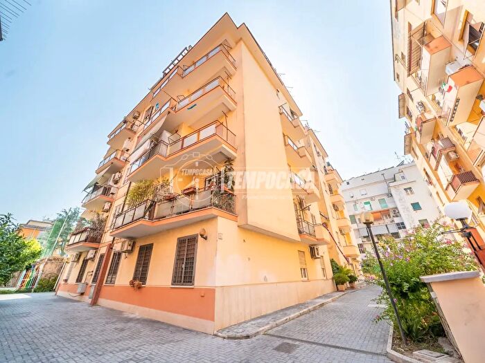 Appartamento trilocale in vendita in Via dei Giacinti, Roma