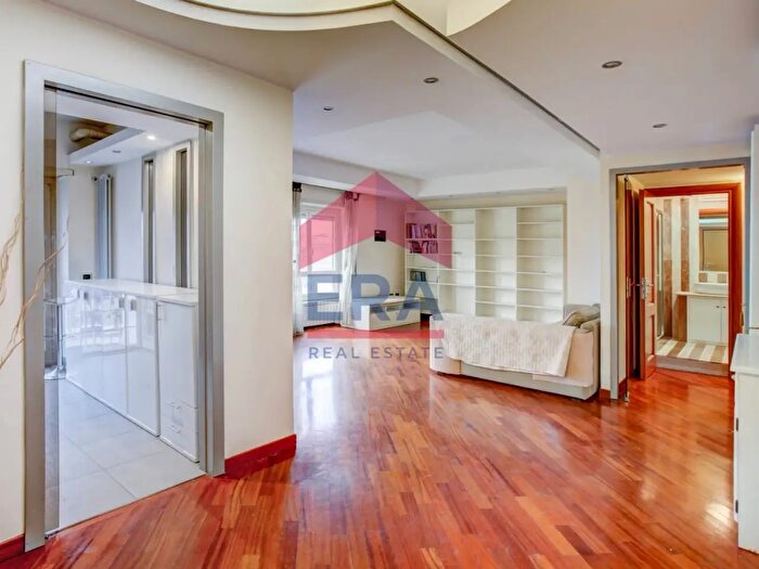 Appartamento trilocale in vendita in Via Quirino Majorana, Roma