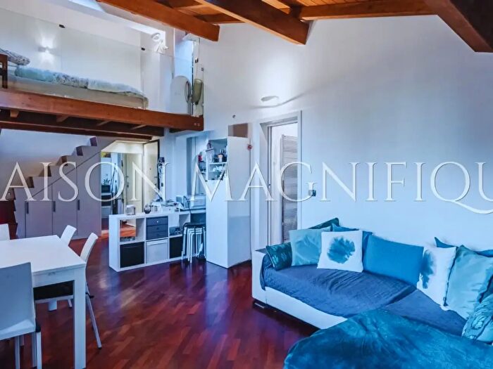 Appartamento bilocale in vendita in Via San Donato, Bologna