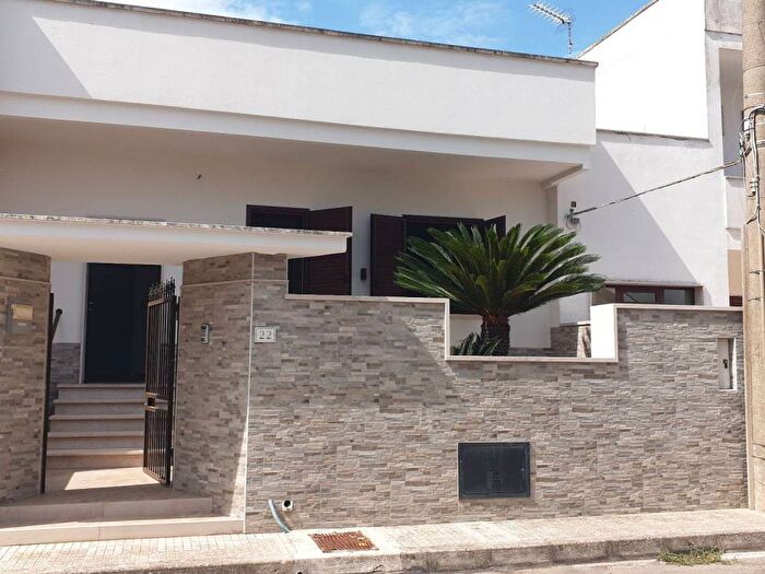 Casa trilocale in affitto in Via Sardegna, Merine, Lizzanello