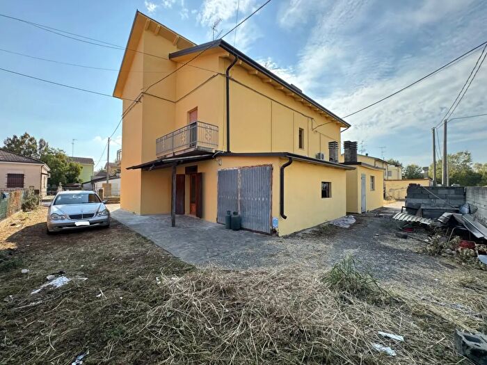 Case in Vendita e in Affitto - 3