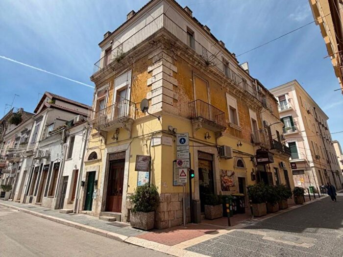 Appartamento trilocale in affitto in Via Saverio Altamura, Via della Repubblica Piazza San Francesco, Foggia