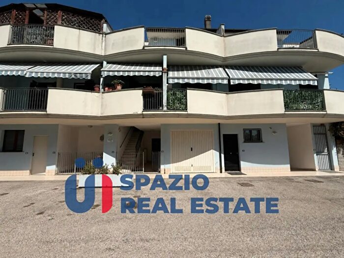 Appartamento con 5 locali in vendita in Via Musone, Pescara