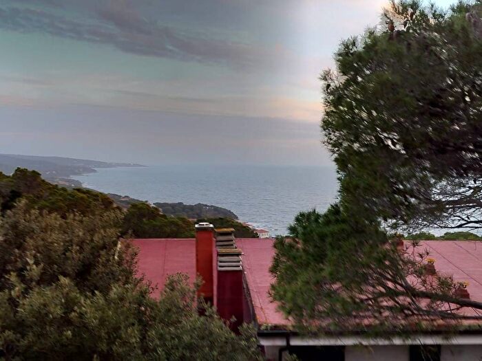 Casa con 5 locali in affitto in Via dei Ginepri, Quercianella, Livorno