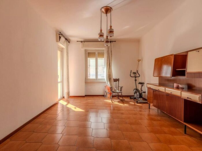 Appartamento bilocale in affitto in Via Veglia, Istria, Milano