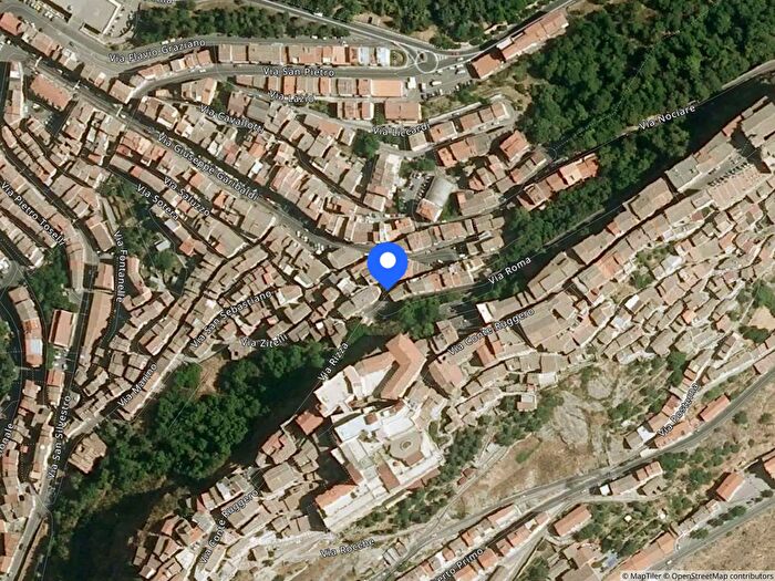 Casa con 5 locali in vendita in Via Cutore Troina En Italia, Troina