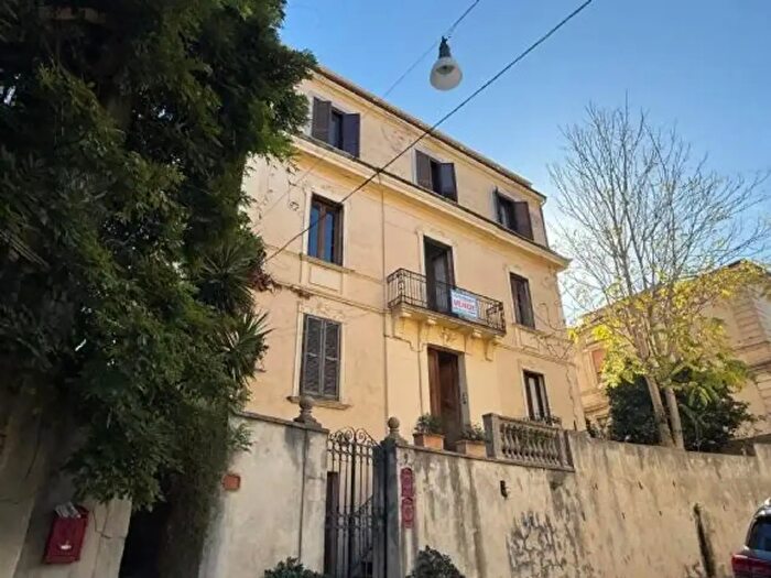 Appartamento con 16 locali in vendita in Cosenza