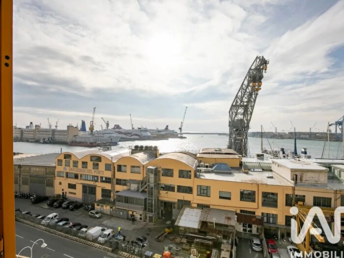 Appartamento con 6 locali in vendita in Vicolo Palla, Genova