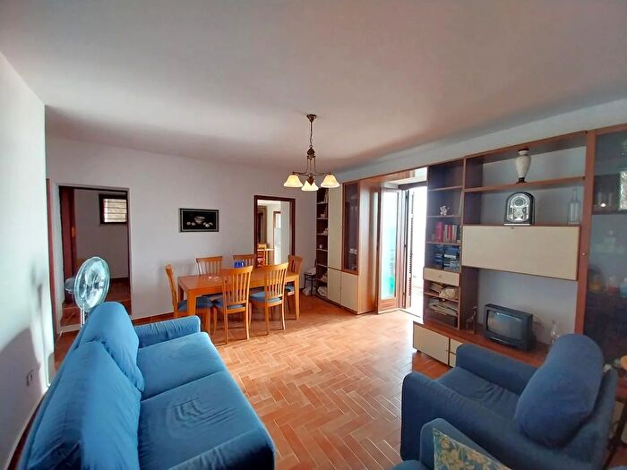 Appartamento trilocale in vendita in Cetraro