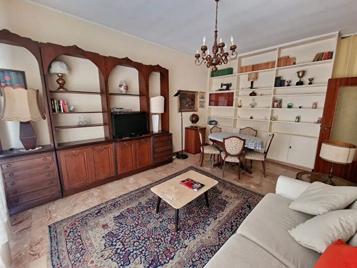 Appartamento trilocale in vendita in Via della Libertà, Rapallo