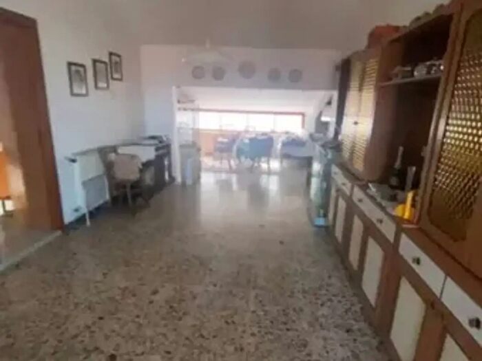 Casa con 6 locali in vendita in Via Nazionale, Villanova Monteleone