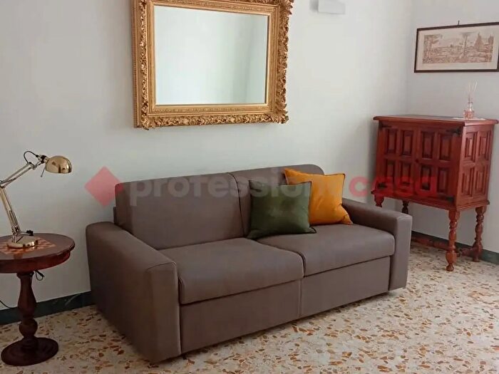 Appartamento trilocale in vendita in Via Belvedere Casali, Mandela