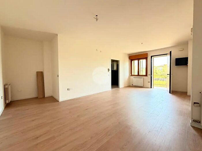 Appartamento trilocale in vendita in Via Bembo, Chioggia