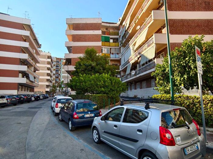 Appartamento trilocale in affitto in Fuorigrotta, Napoli