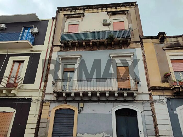 Appartamento quadrilocale in vendita in Via Plaia, Catania