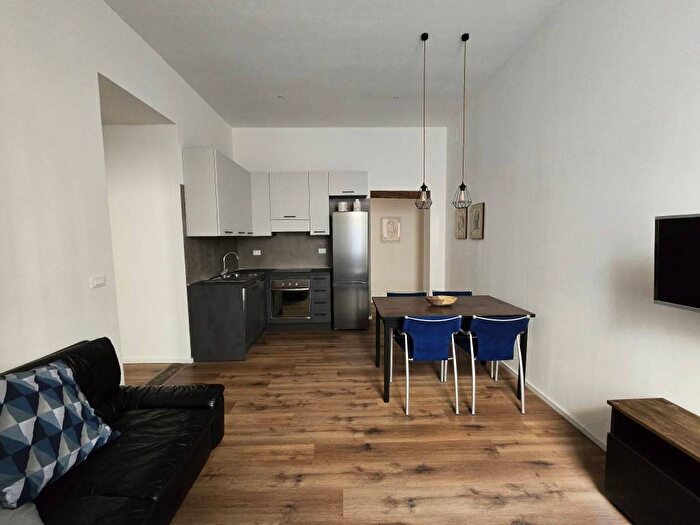 Appartamento trilocale in affitto in Via Giovanni Mario Crescimbeni, Centro, Macerata