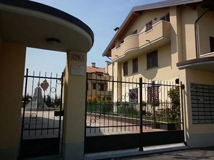 Casa bilocale in affitto in Via Baracca, Ossona