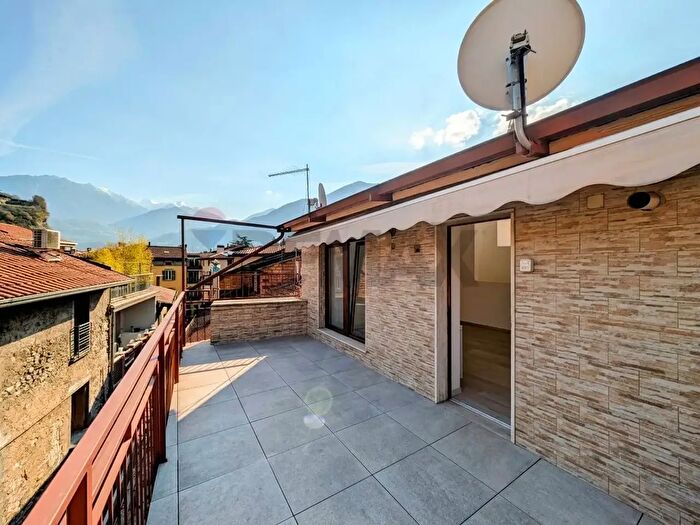 Appartamento trilocale in vendita in Esine