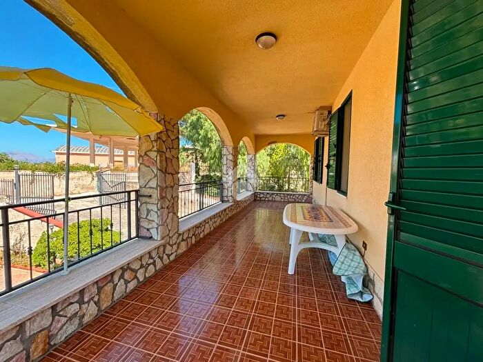 Casa con 8 locali in vendita in Contrada Concivi, Balestrate