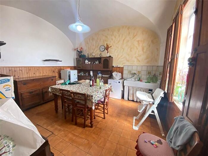 Appartamento con 6 locali in vendita in Montespertoli